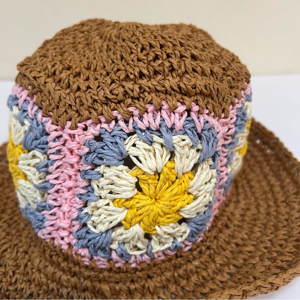 NWT DAVID and YOUNG Crochet Granny Square Straw Bucket Hat - Picture 4 of 14